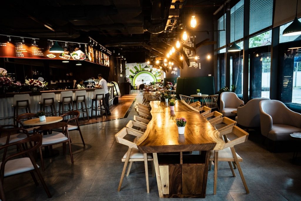 Bàn gỗ me tây nguyên tấm dành cho quán cà phê, cafe, nhà hàng